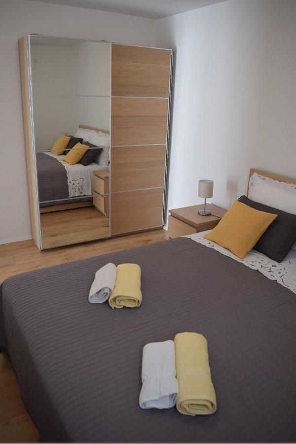 קרס Apartments Eta מראה חיצוני תמונה