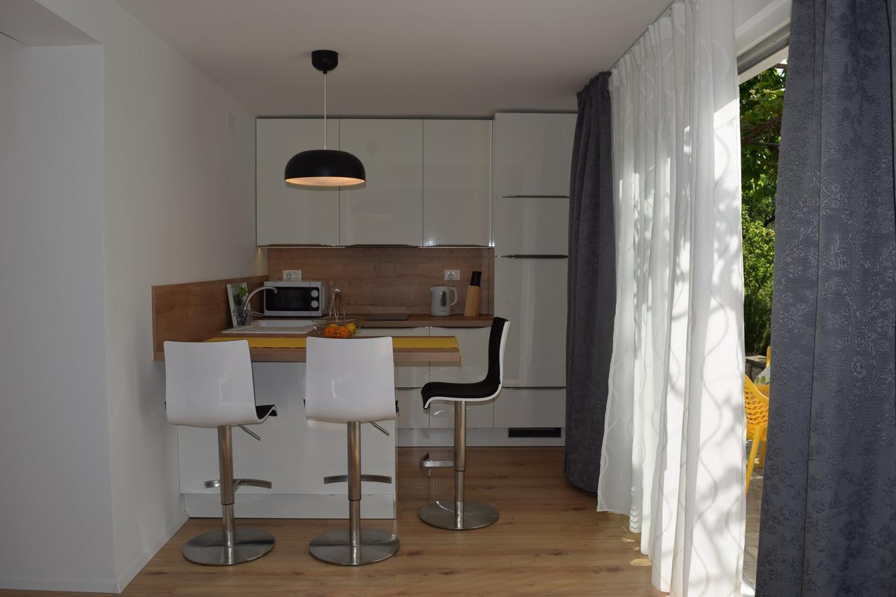 קרס Apartments Eta מראה חיצוני תמונה